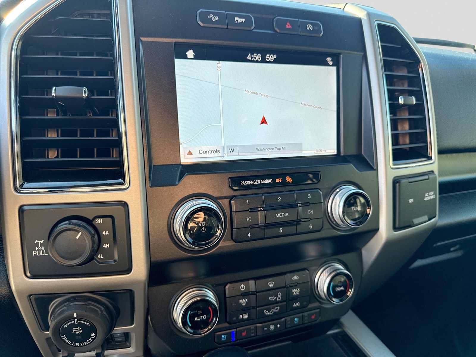 Certified 2019 Ford F150 Lariat w/ Equipment Group 502A Luxury AWD/4WD image 26