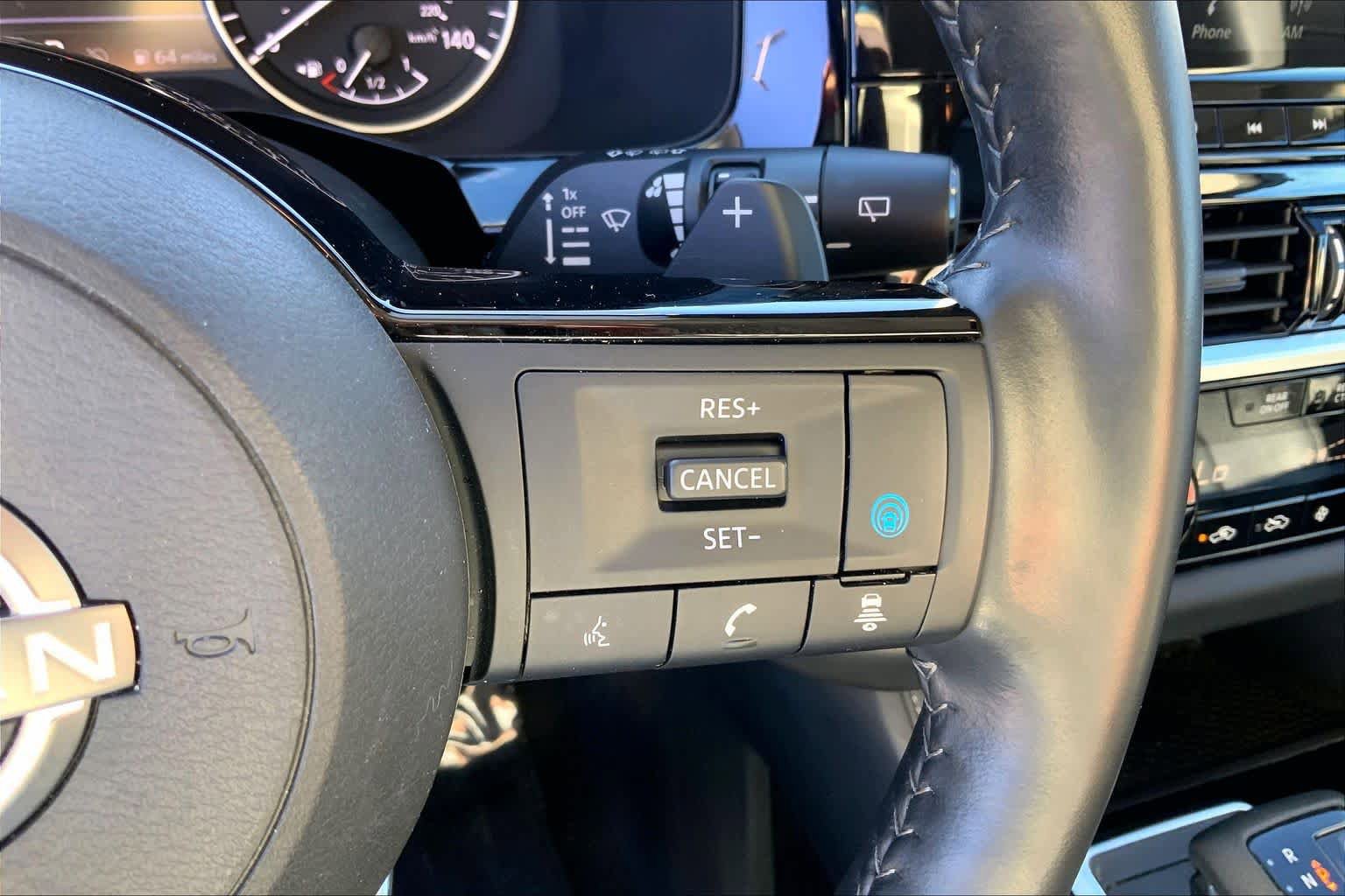 Used 2023 Nissan Pathfinder SL w/ SL Premium Package FWD image 24