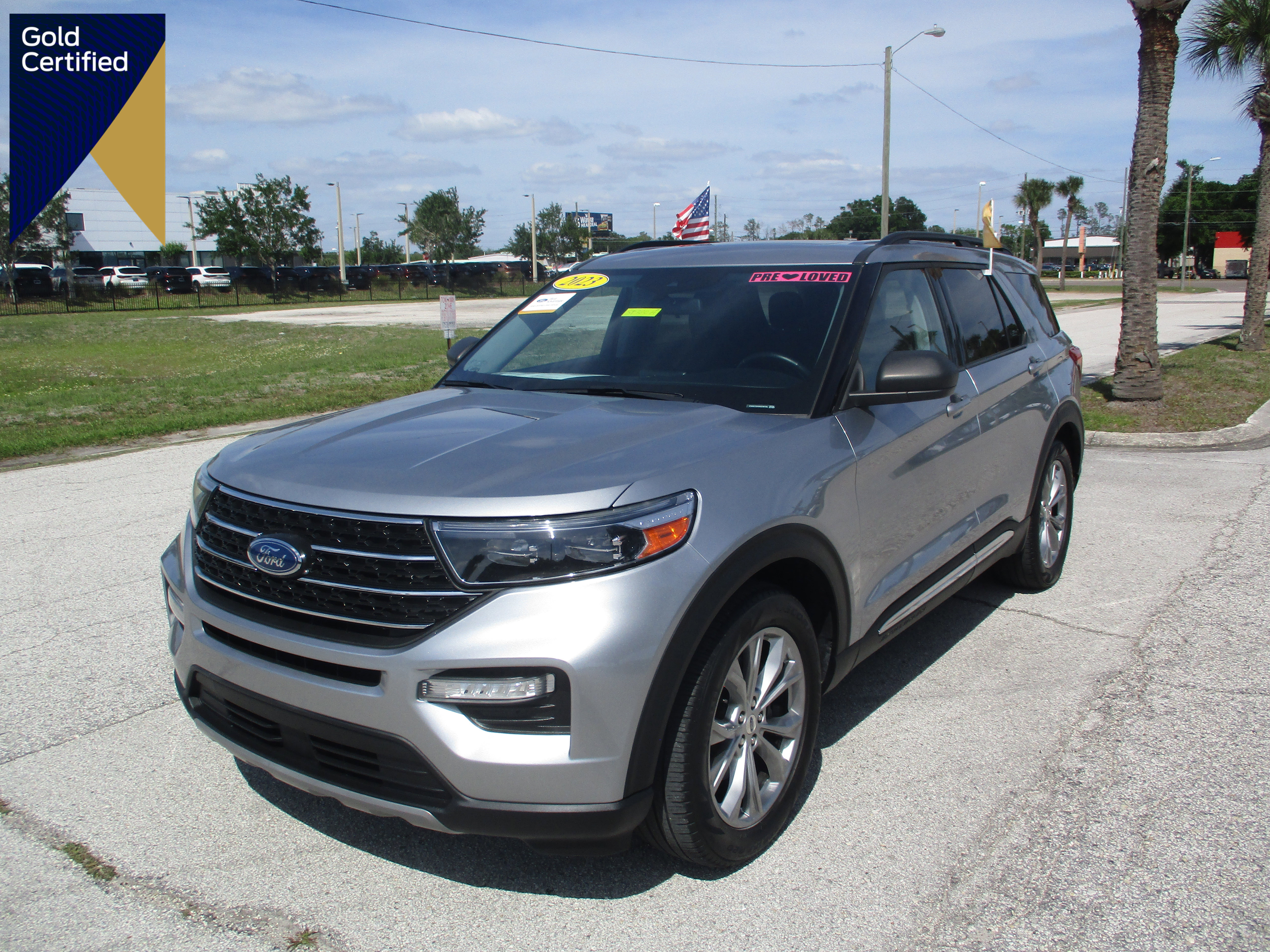 Certified 2022 Ford Explorer XLT w/ Equipment Group 202A