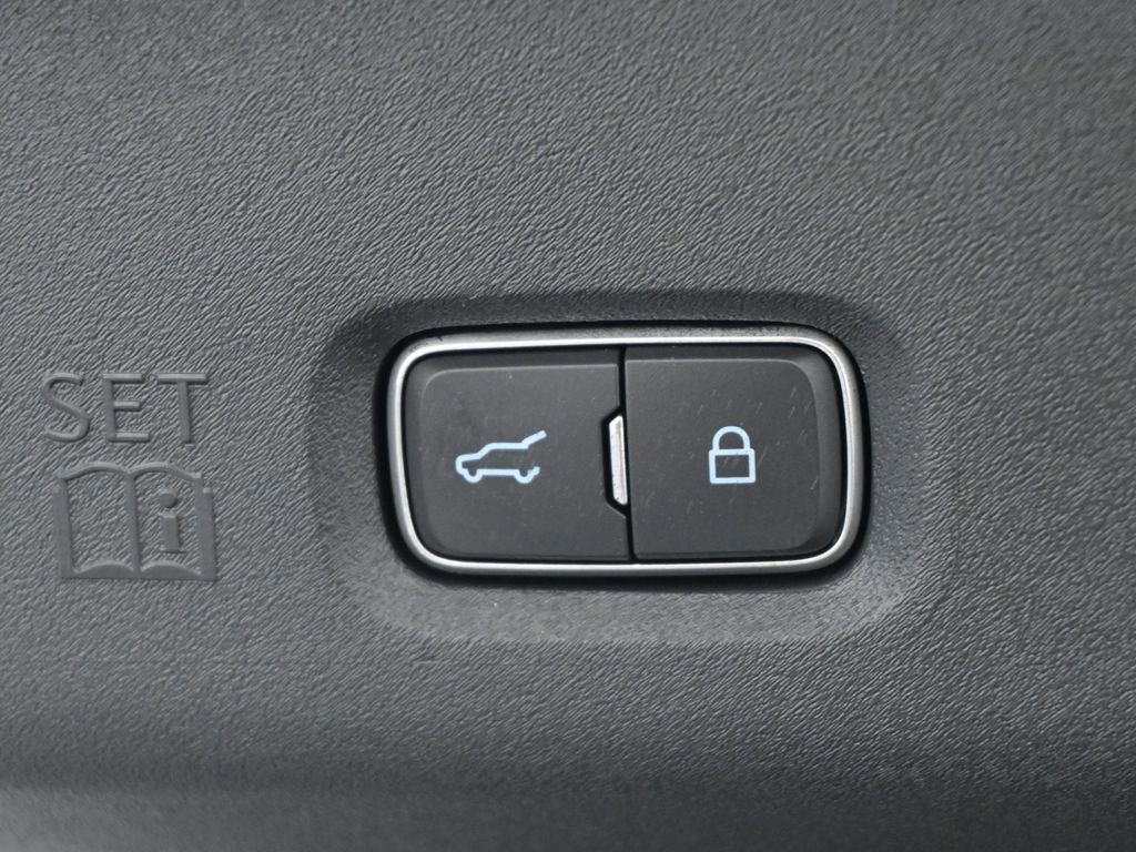 Certified 2025 Ford Expedition Max Platinum image 33