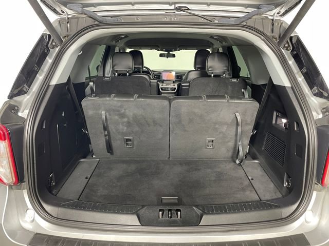 Certified 2022 Ford Explorer XLT w/ Equipment Group 202A RWD image 18