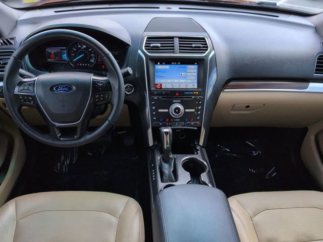 Certified 2017 Ford Explorer Limited FWD image 15