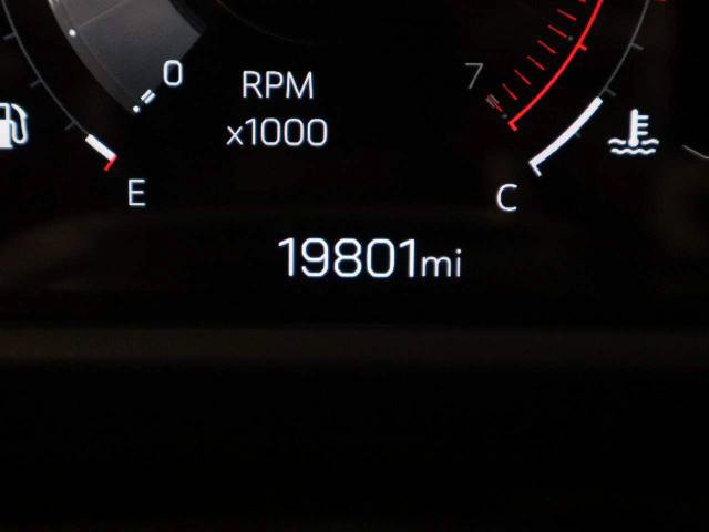 Used 2024 GMC Acadia Elevation FWD image 31
