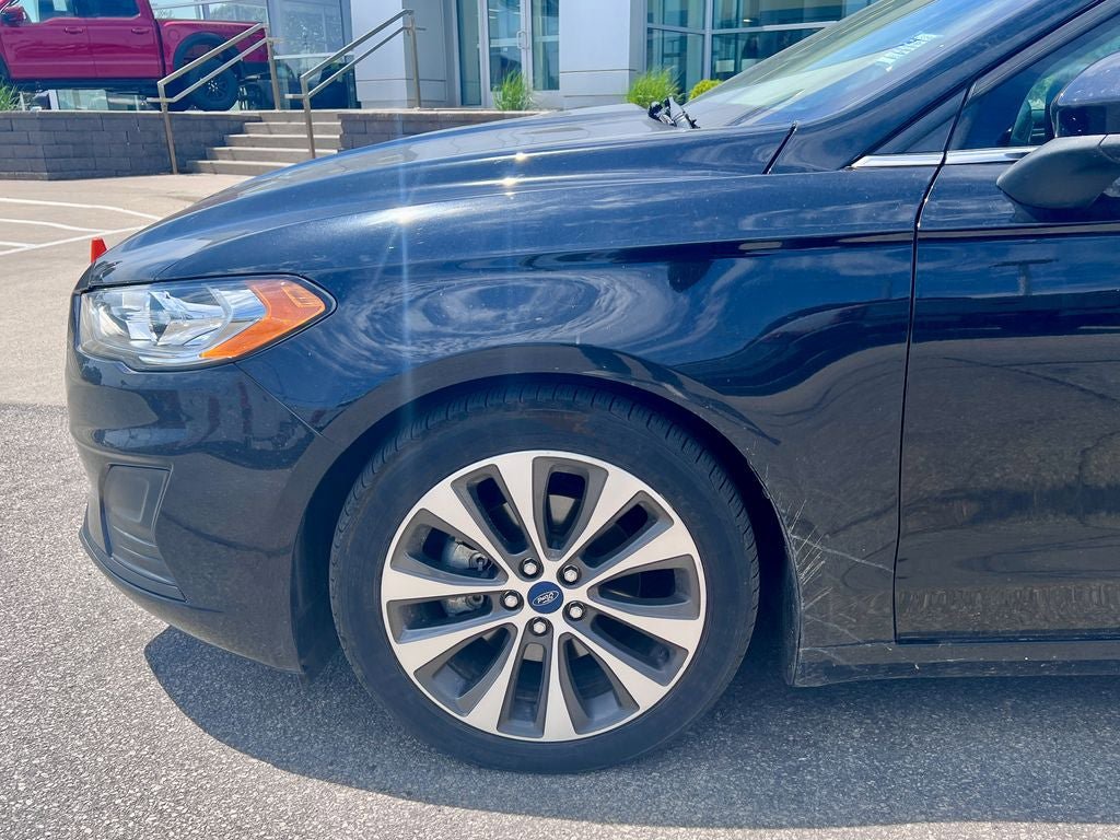 Certified 2019 Ford Fusion SE AWD/4WD image 29