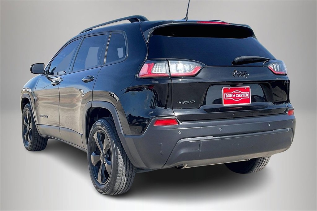 Used 2020 Jeep Cherokee Latitude Plus image 2