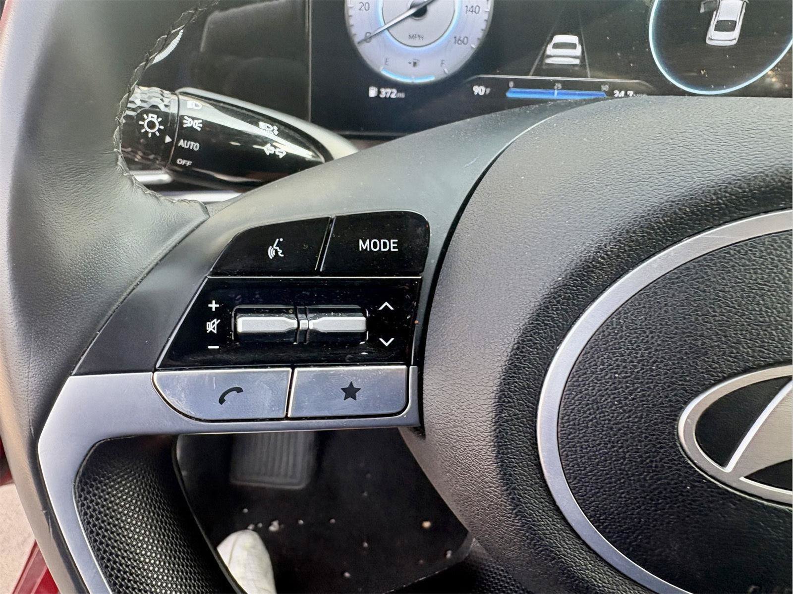 Used 2025 Hyundai Elantra SEL FWD image 18