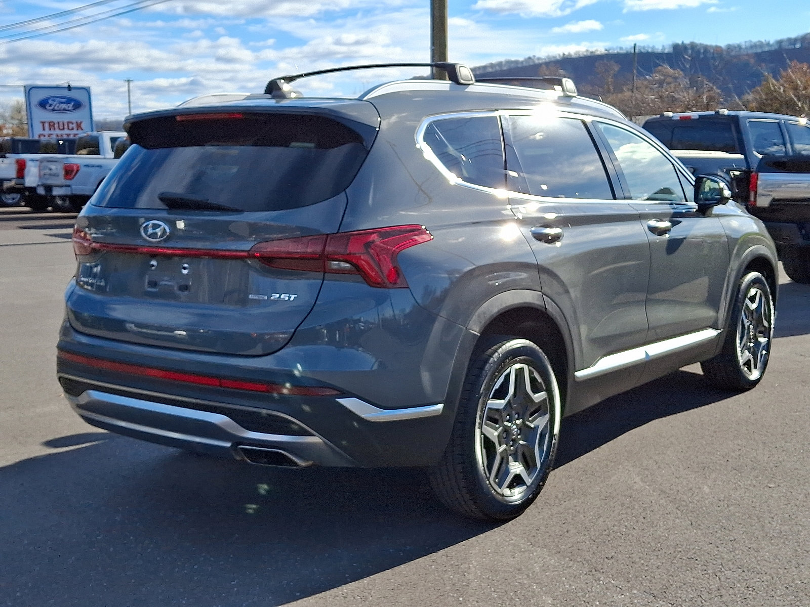 Used 2023 Hyundai Santa Fe Limited image 10