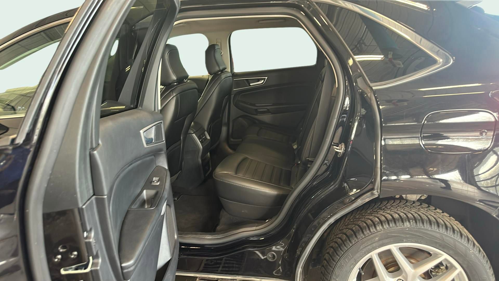 Certified 2022 Ford Edge SEL image 31