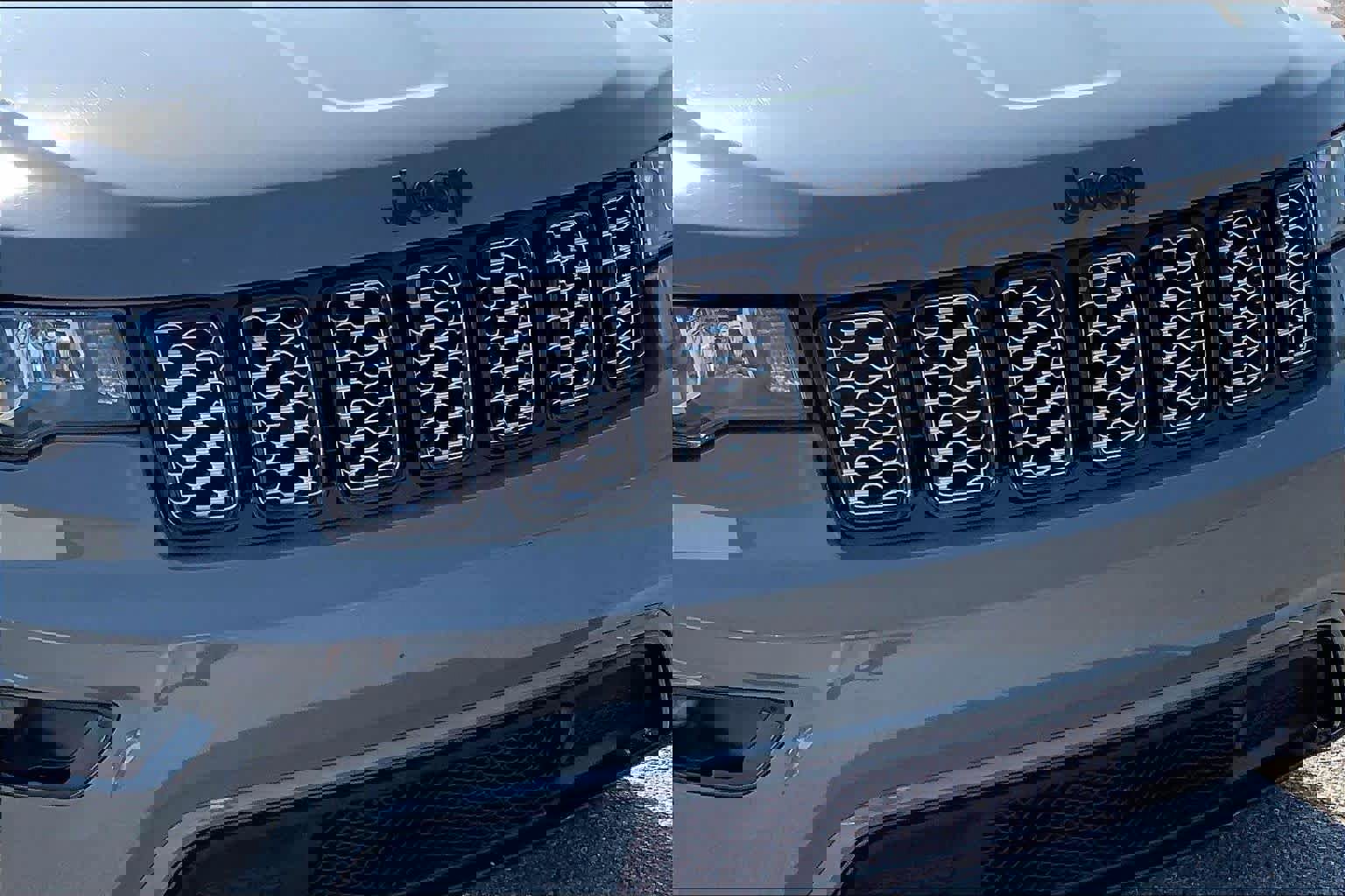 Used 2021 Jeep Grand Cherokee Laredo X image 29