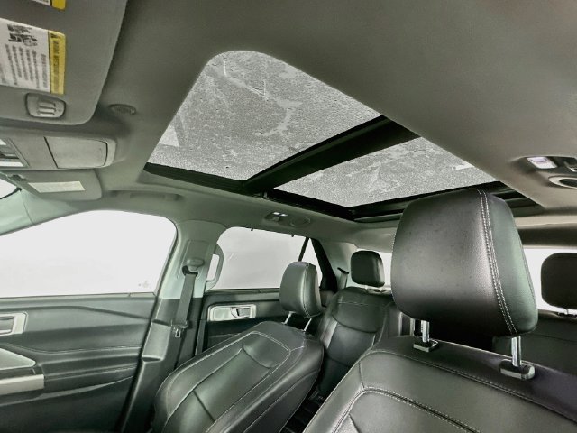Certified 2023 Ford Explorer Limited w/ Limited Technology Package AWD/4WD image 31