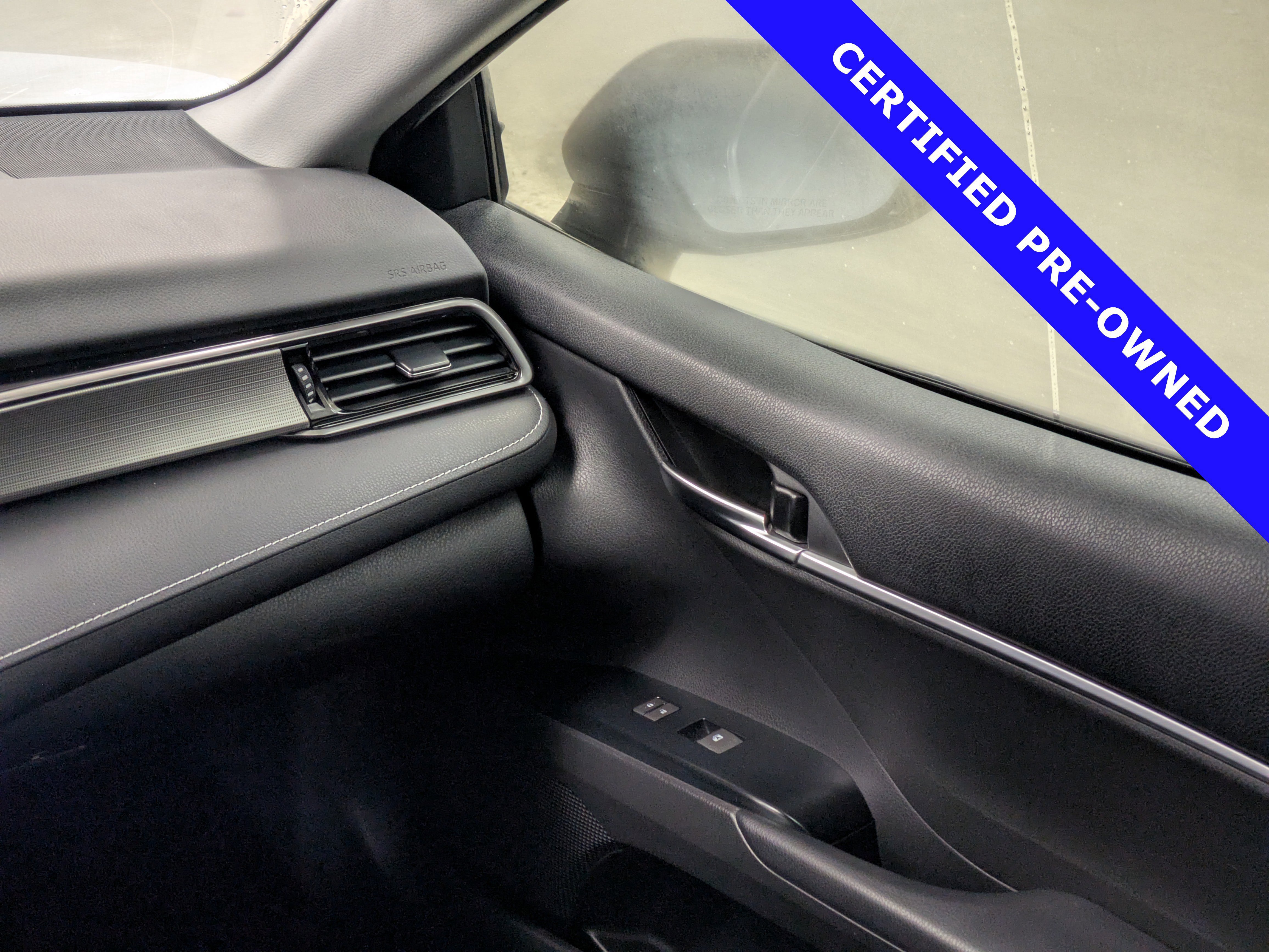 Used 2020 Toyota Camry SE image 16