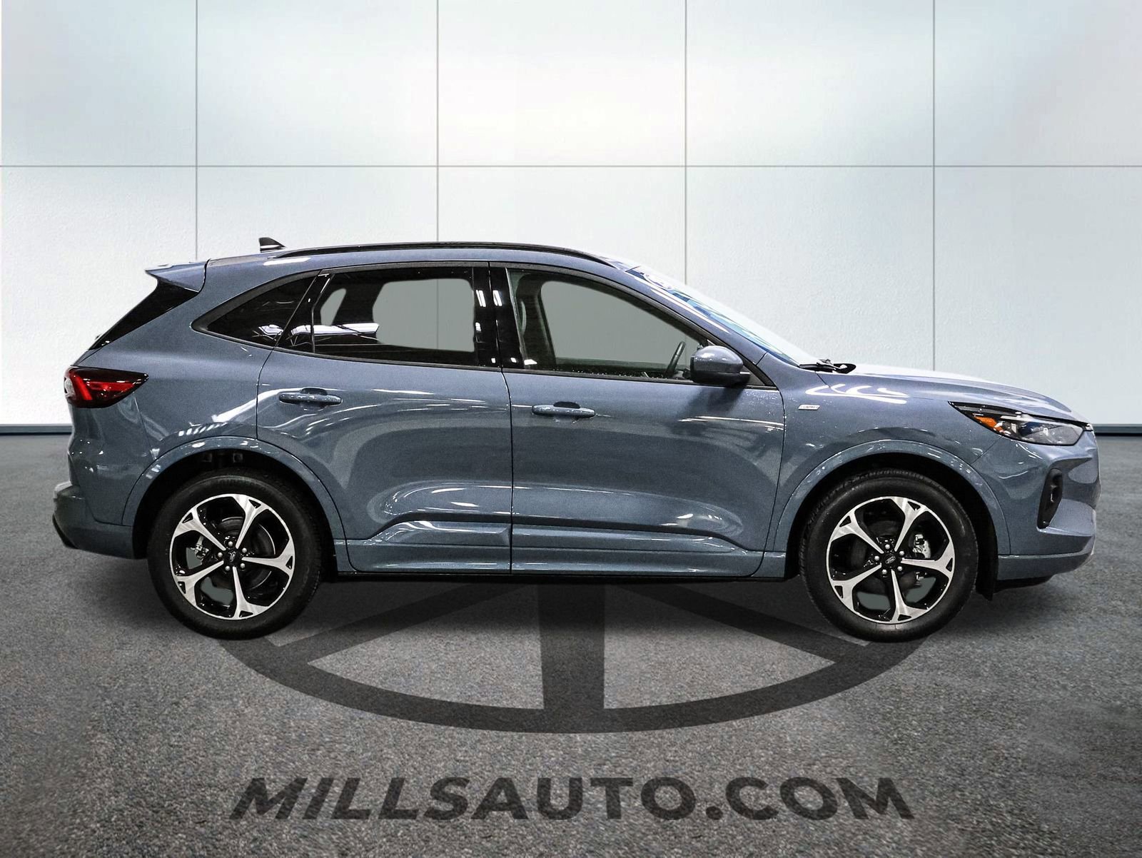 Certified 2025 Ford Escape ST-Line Elite image 3