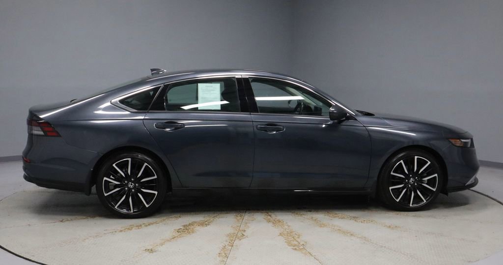 Used 2025 Honda Accord Touring image 6