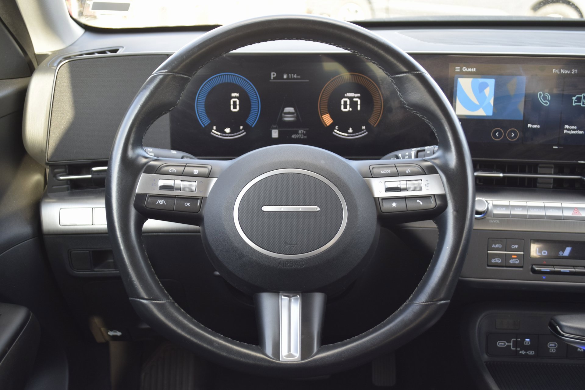 Used 2024 Hyundai Kona SEL image 11