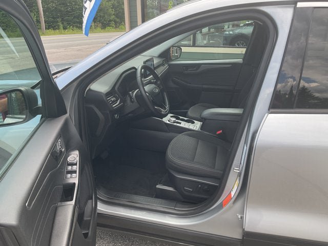 Certified 2024 Ford Escape Active AWD/4WD image 38