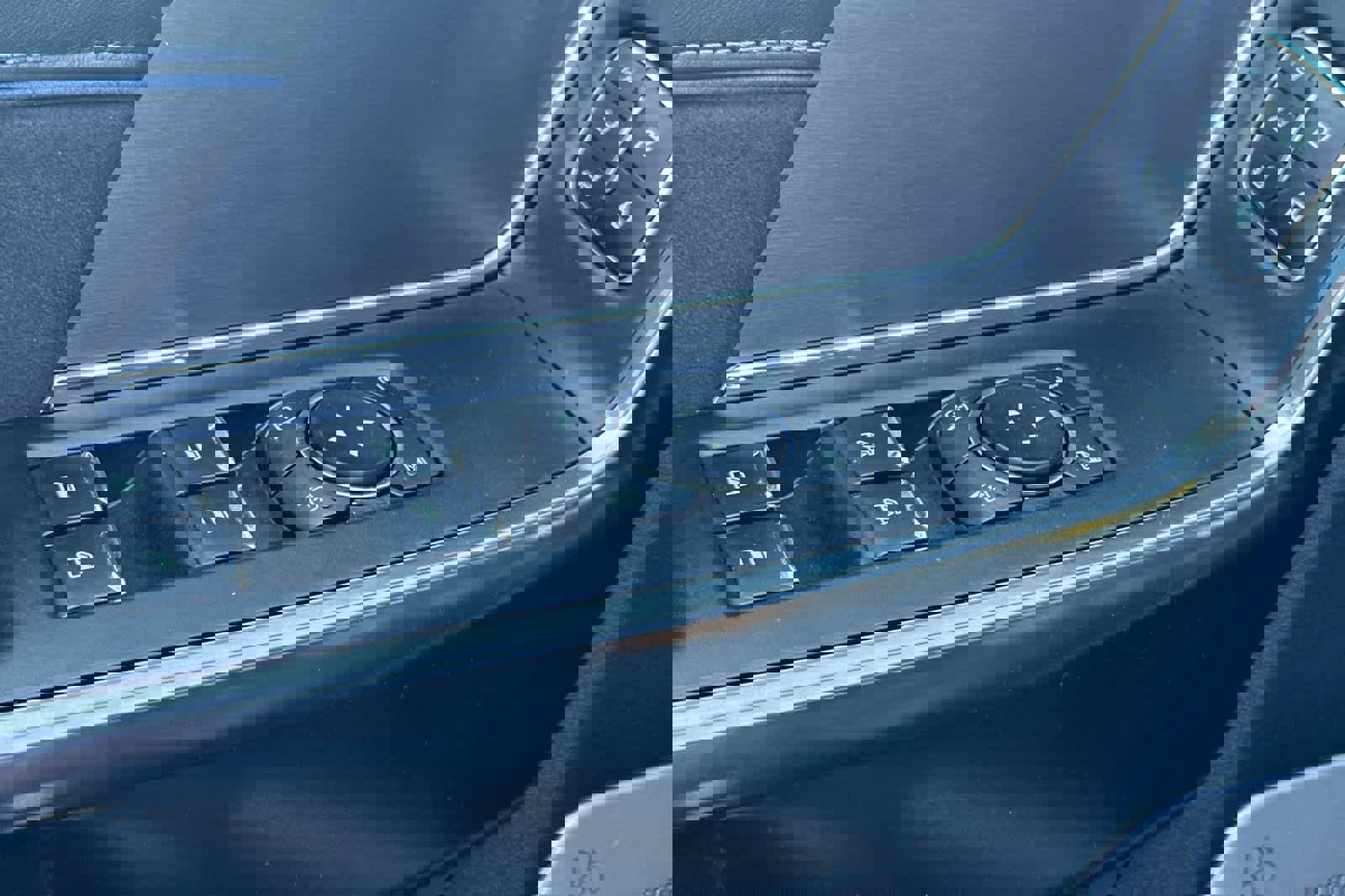 Certified 2025 Ford F150 Platinum w/ Equipment Group 702A High image 13