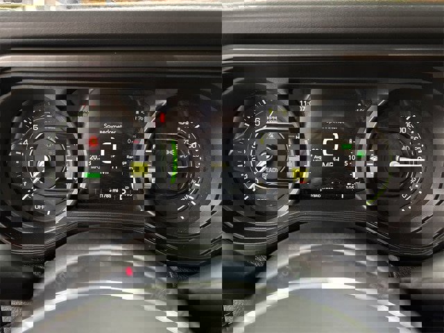 Used 2024 Jeep Wrangler Unlimited Sahara w/ Safety Group image 7