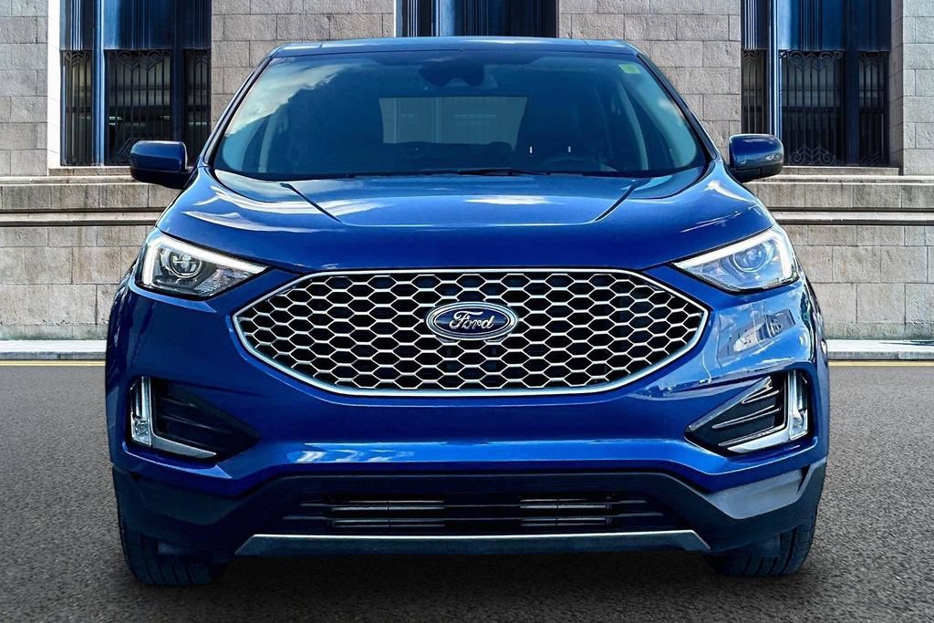 Certified 2024 Ford Edge SEL w/ Convenience Package AWD/4WD image 3
