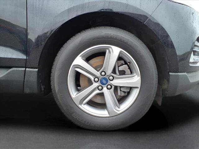 Certified 2022 Ford Edge SEL w/ Convenience Package AWD/4WD image 9