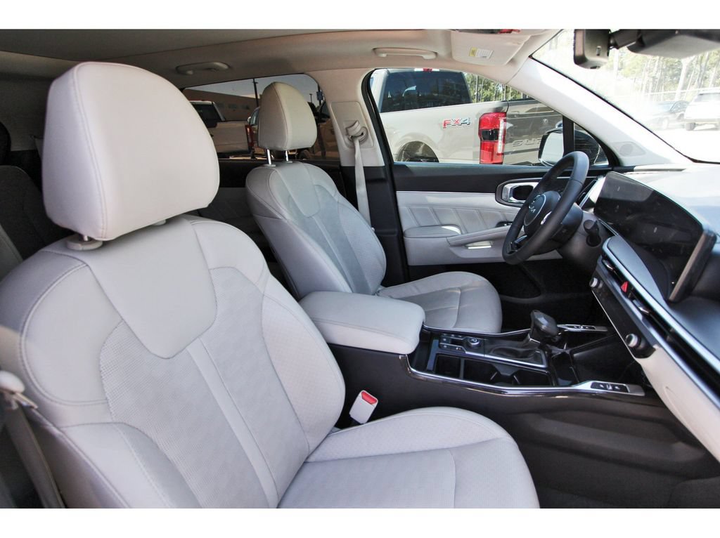 Used 2024 Kia Sorento SX FWD image 29