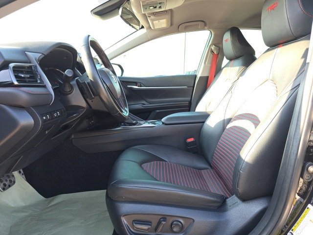 Used 2023 Toyota Camry XSE image 11