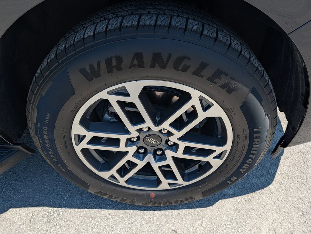 Certified 2025 Ford Expedition Active RWD image 37