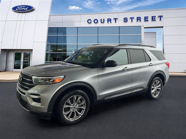 Certified 2023 Ford Explorer XLT w/ Equipment Group 202A AWD/4WD image 2