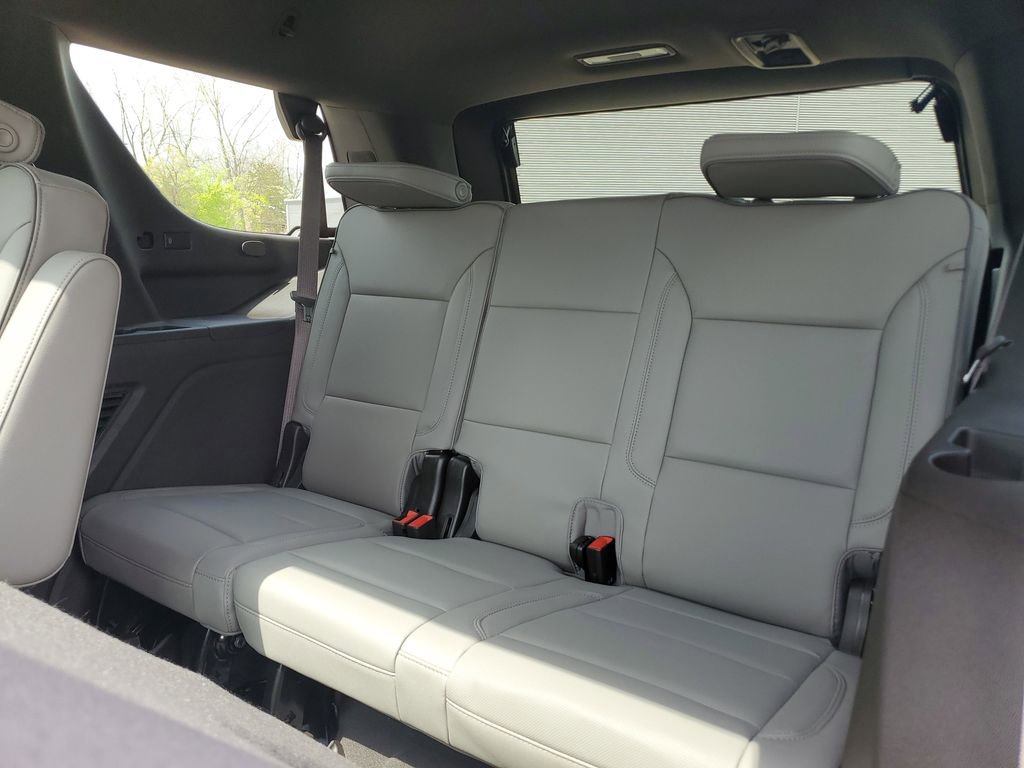 Used 2022 GMC Yukon SLT w/ SLT Luxury Package AWD/4WD image 10