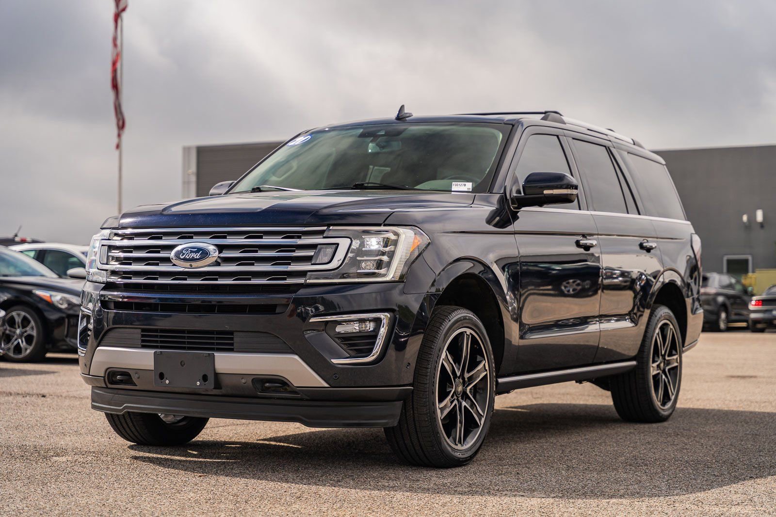 Certified 2021 Ford Expedition Limited AWD/4WD image 3