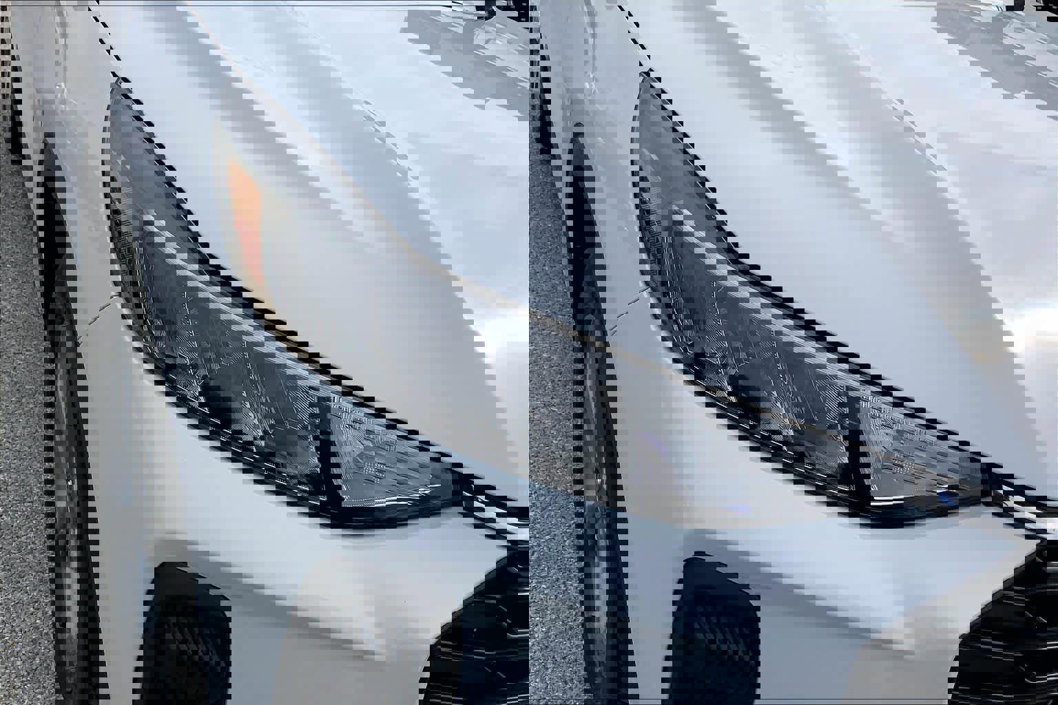 Certified 2025 Ford Escape ST-Line w/ Equipment Group 301A image 28