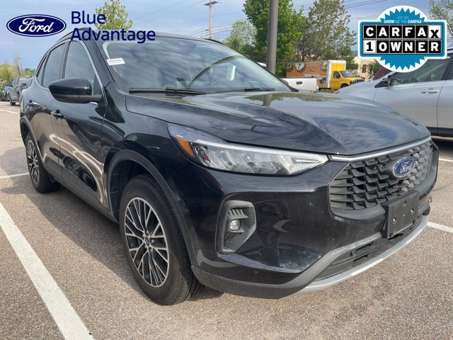 Certified 2025 Ford Escape SE FWD image 1