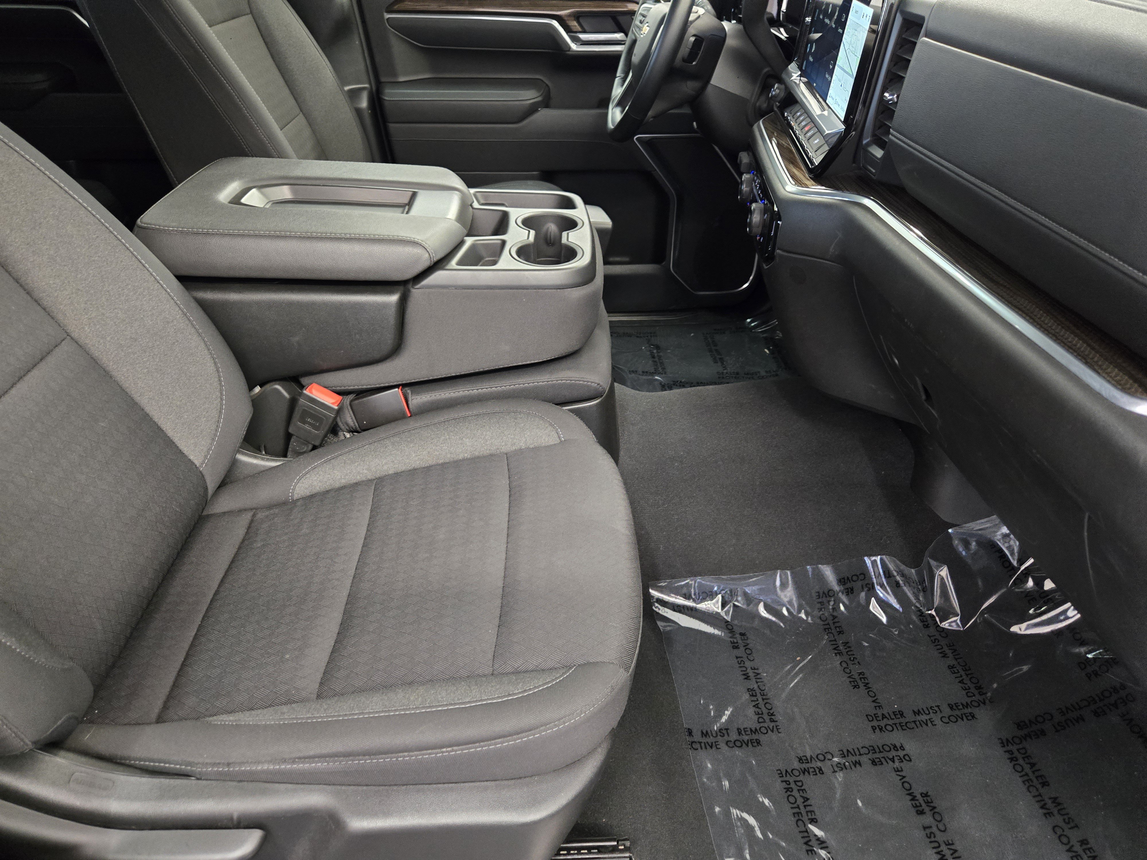 Used 2025 Chevrolet Silverado 1500 LT AWD/4WD image 13