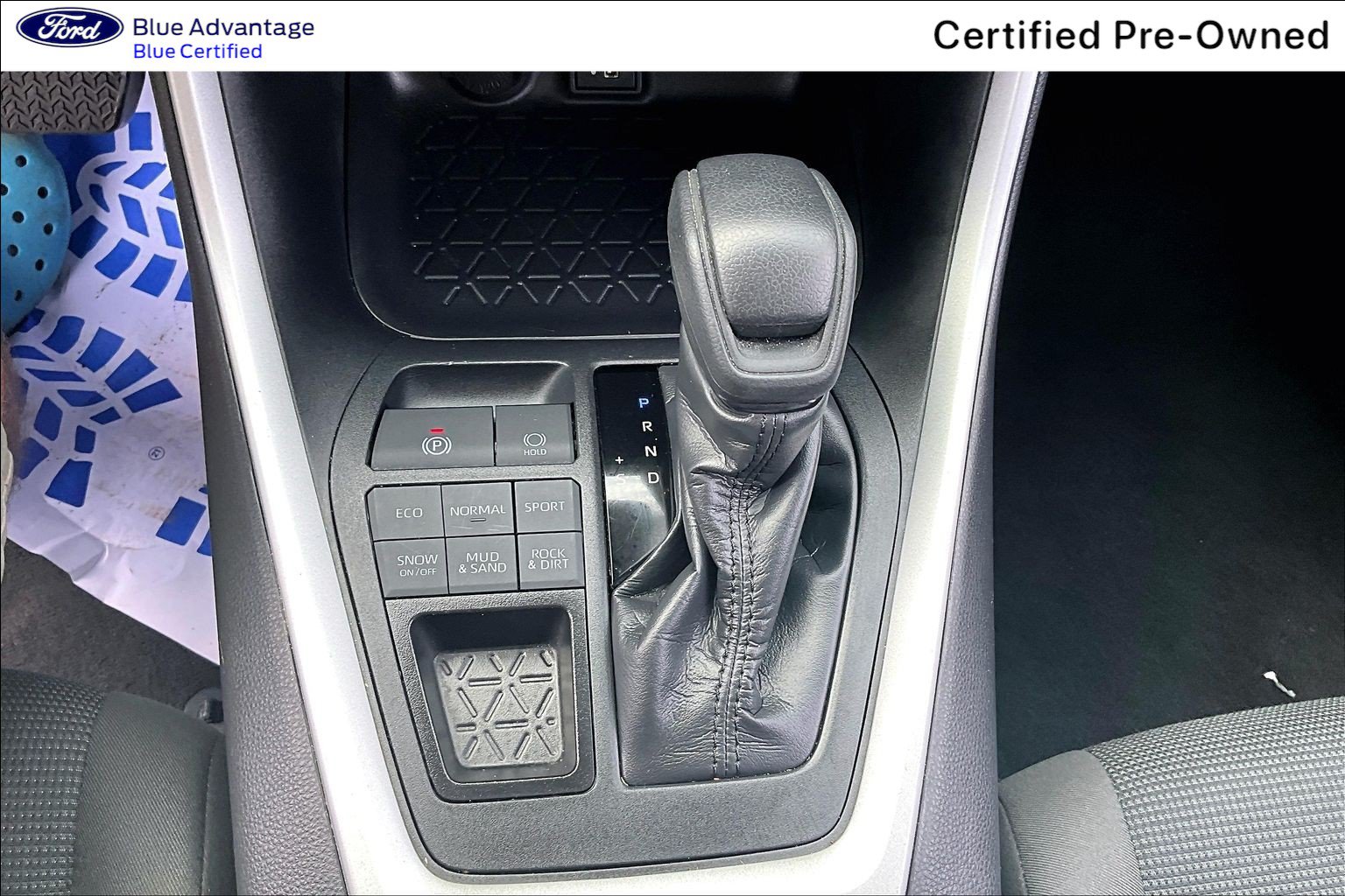 Used 2025 Toyota RAV4 LE AWD/4WD image 34
