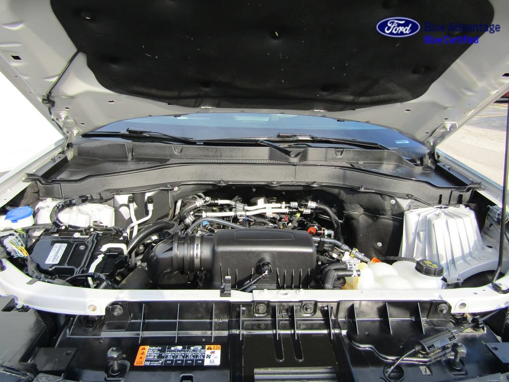 Certified 2024 Ford Explorer XLT w/ Equipment Group 202A AWD/4WD image 17