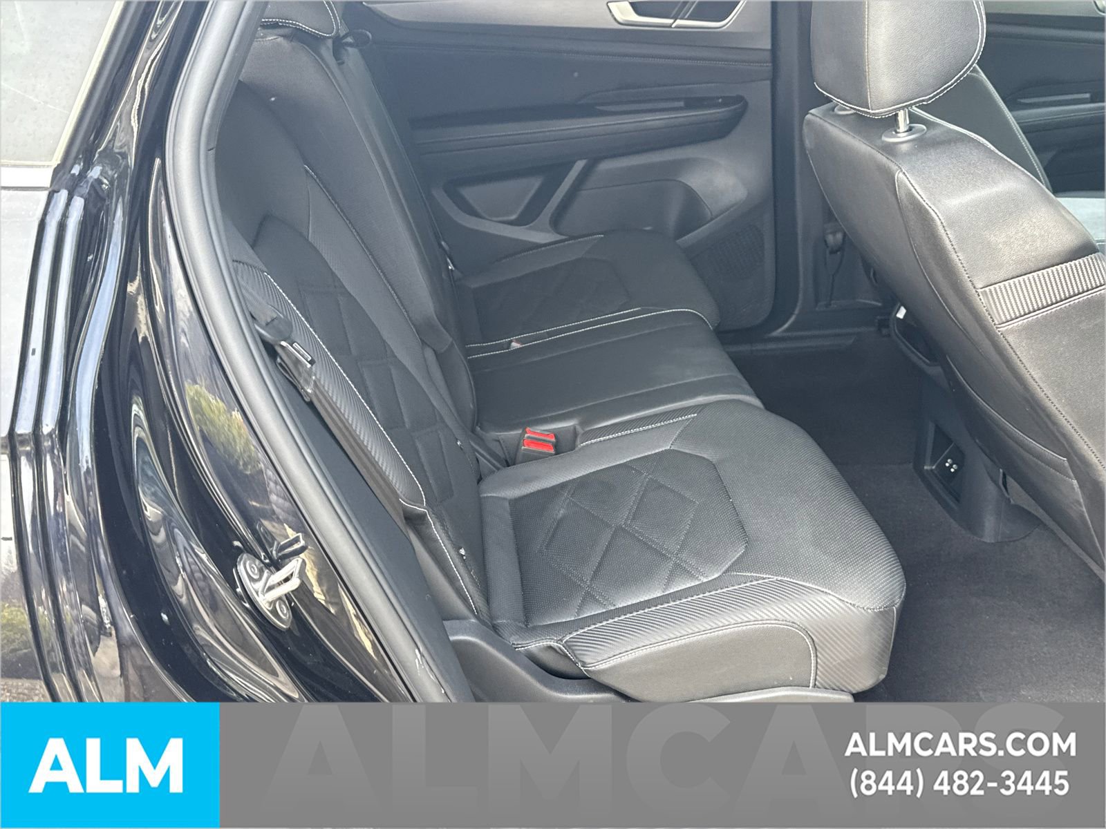 Used 2025 Volkswagen Atlas Cross Sport SE image 18