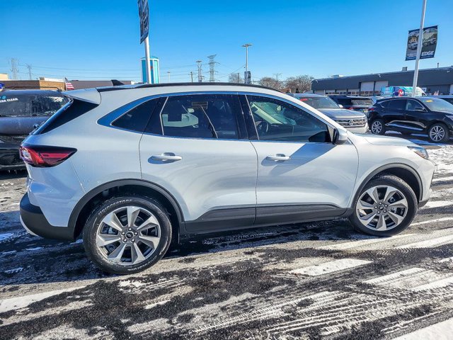 Certified 2025 Ford Escape Platinum image 6