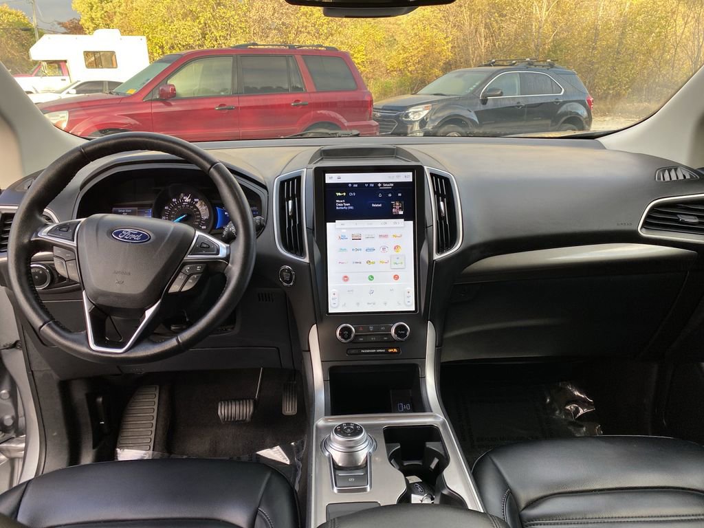Certified 2024 Ford Edge SEL image 6