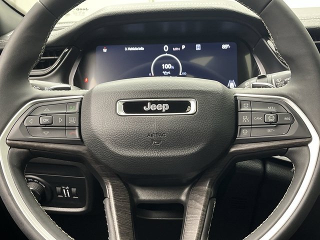 Used 2026 Jeep Grand Cherokee Limited AWD/4WD image 16