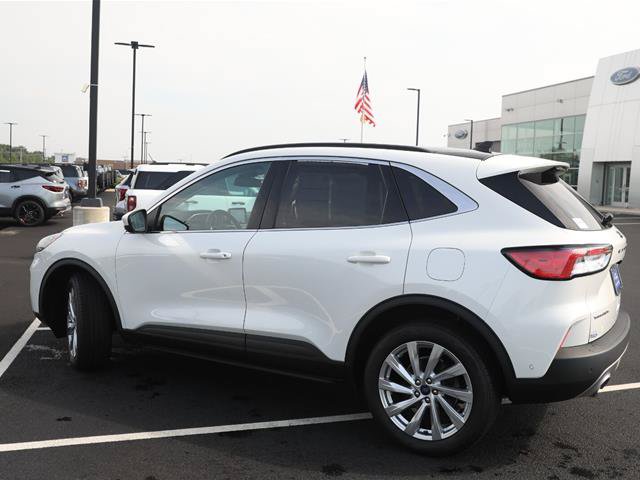 Certified 2022 Ford Escape Titanium w/ Titanium Elite Package AWD/4WD image 15