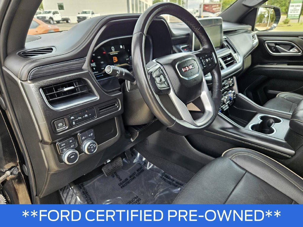 Used 2023 GMC Yukon XL SLT AWD/4WD image 16