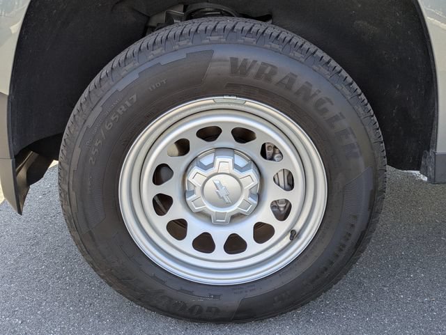 Used 2025 Chevrolet Colorado W/T RWD image 11