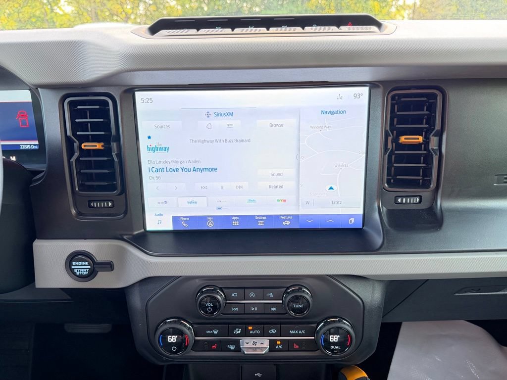 Certified 2023 Ford Bronco Badlands w/ Sasquatch Package AWD/4WD image 17