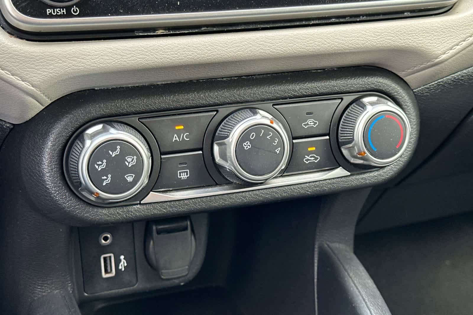 Used 2021 Nissan Versa SV image 19