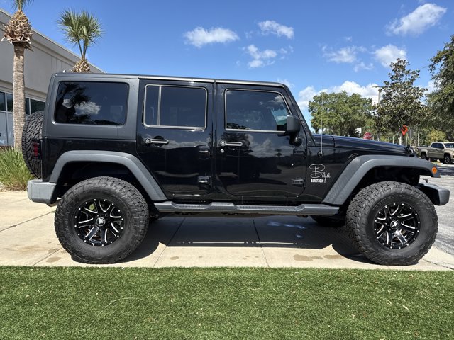 Used 2017 Jeep Wrangler Unlimited Sport w/ Quick Order Package 24S AWD/4WD image 2