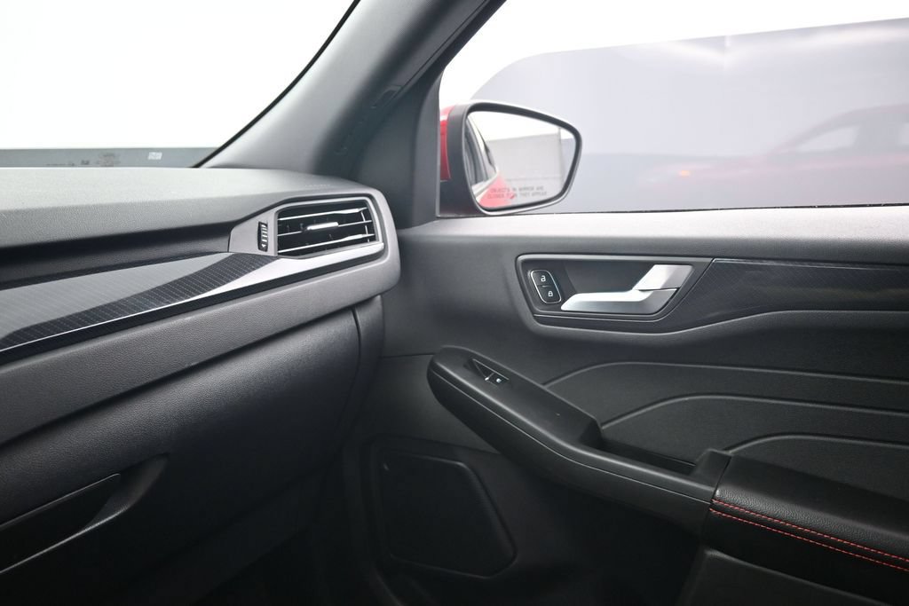 Certified 2023 Ford Escape ST-Line Elite AWD/4WD image 8
