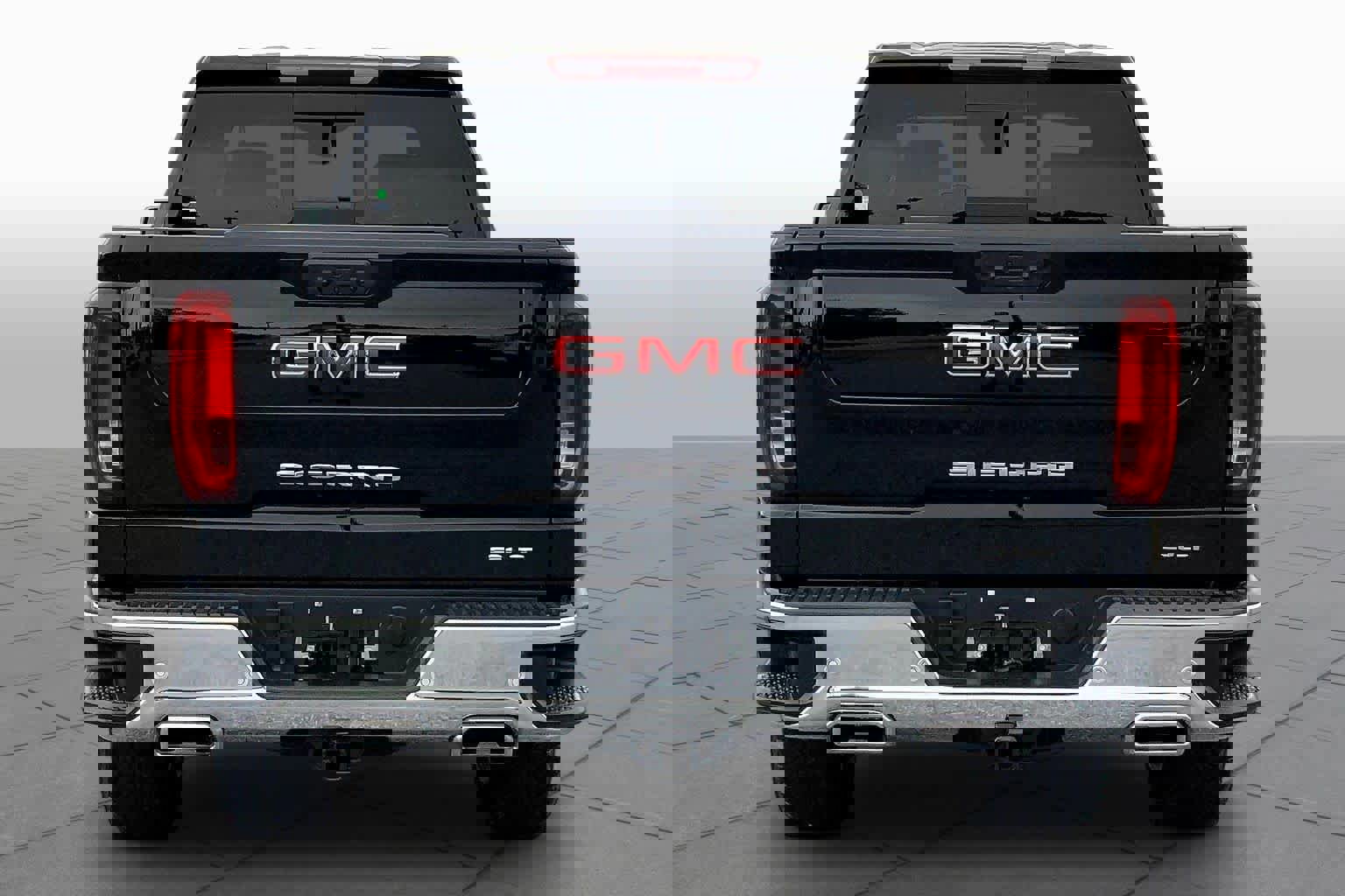 Used 2025 GMC Sierra 1500 SLT w/ SLT Premium Plus Package image 2