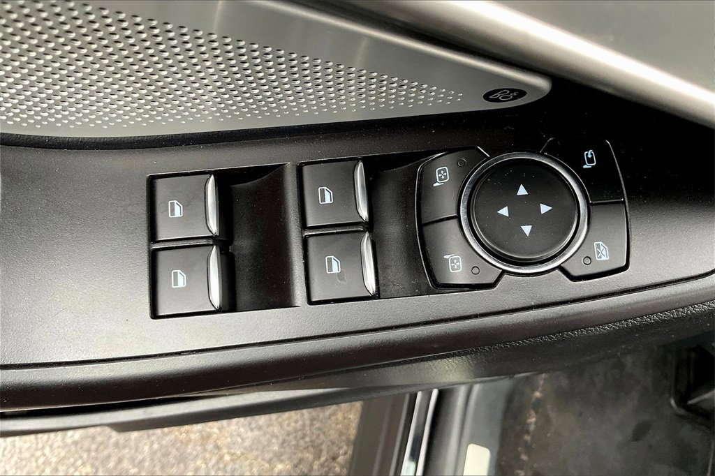 Certified 2020 Ford Explorer Platinum w/ Premium Technology Package image 36