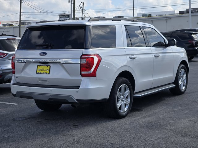 Certified 2019 Ford Expedition XLT w/ Equipment Group 202A image 3