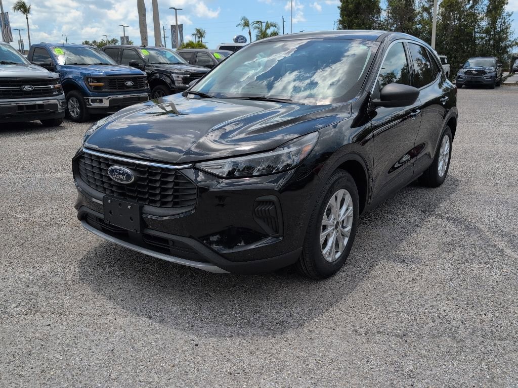 Certified 2023 Ford Escape Active w/ Cold Weather Package FWD image 6