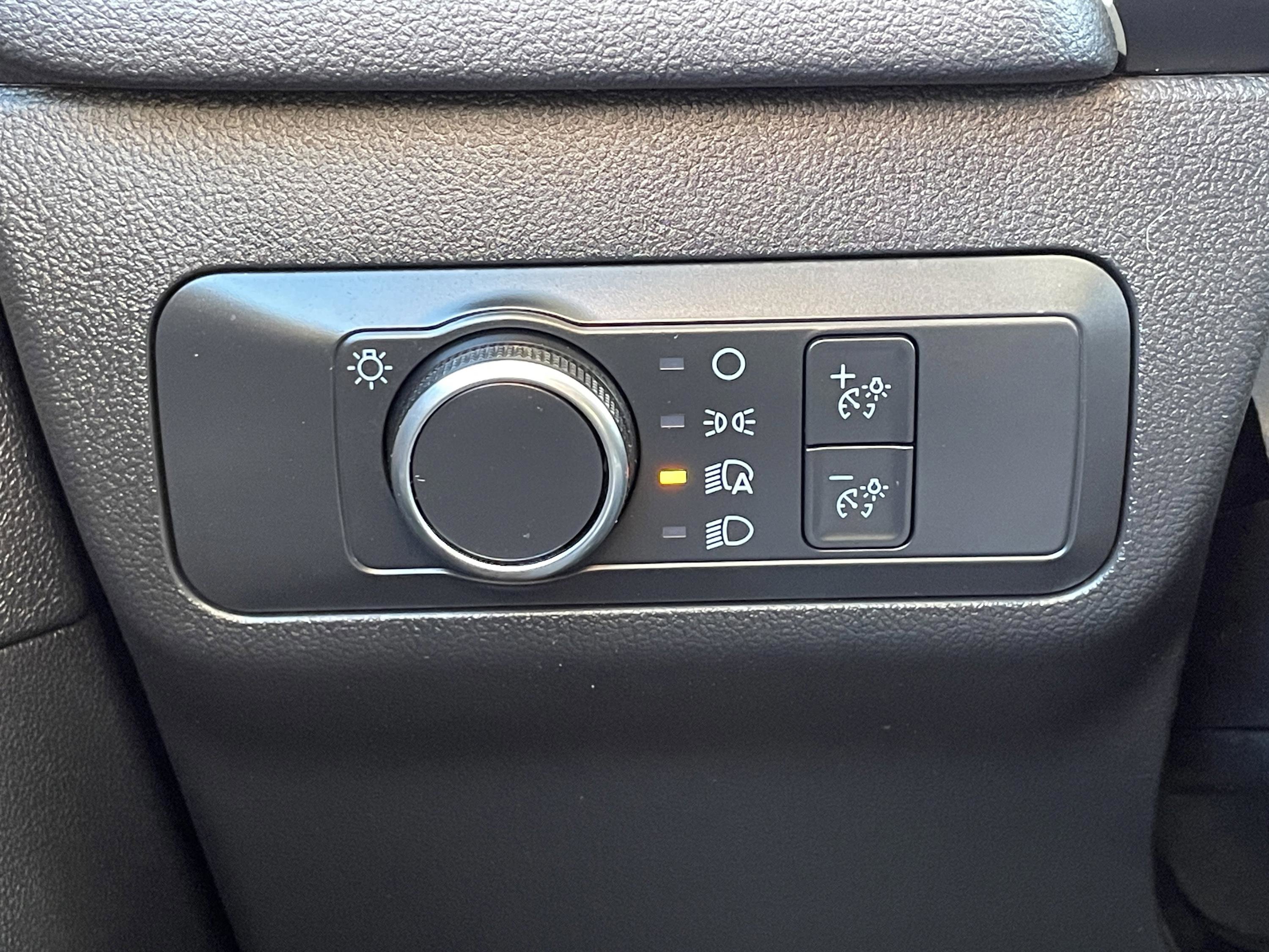 Certified 2022 Ford Escape SE w/ Cold Weather Package image 22